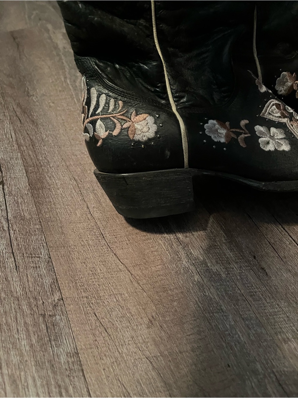 Old Gringo Black Leather Western Boots with Cream & Blush Embroidery - Picture 3 of 12